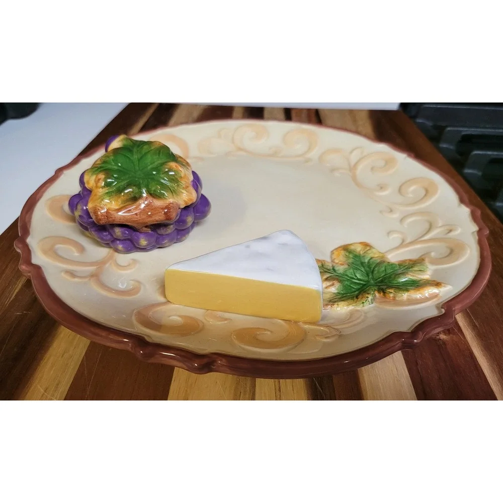 Vintage Trompe Oil Grapes &‎ Cheese Plate Style Eyes Baum Bros